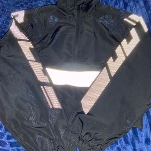 Reflective Crop Workout Pullover